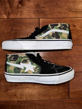 Vans Kids' Mid-Top Sneakers in Black and Green Camo